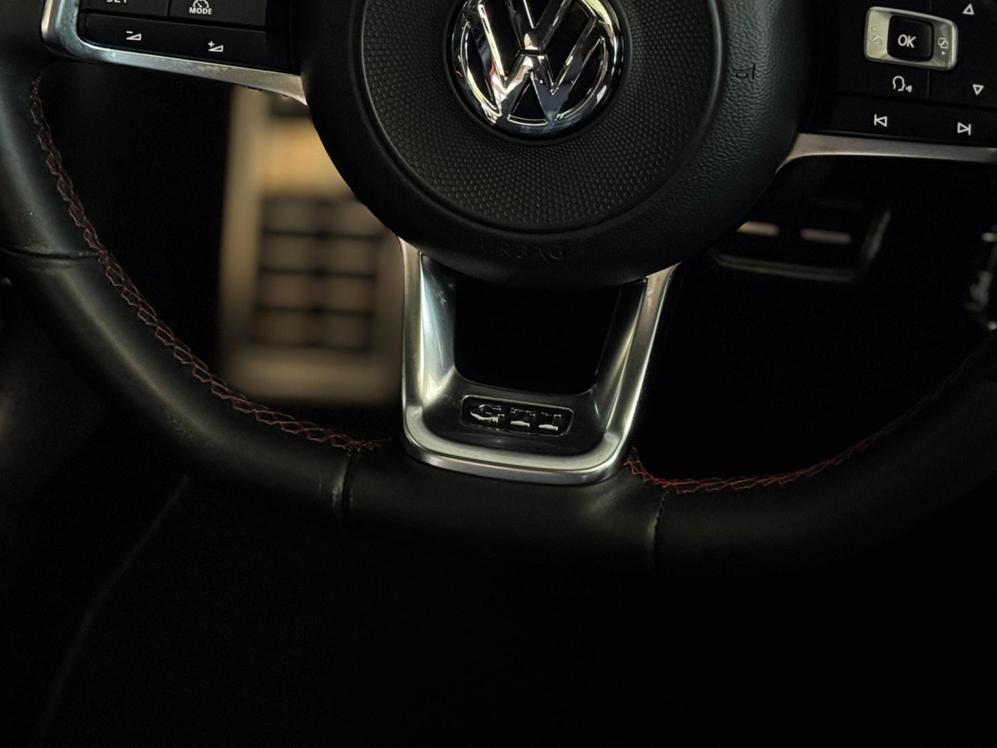 VOLKSWAGEN GOLF GTI 2.0 TSI 220cv GASOLINA AUT.
