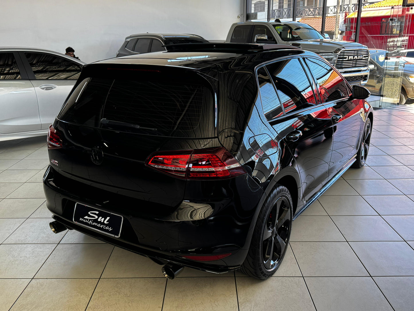 VOLKSWAGEN GOLF GTI 2.0 TSI 220cv GASOLINA AUT.
