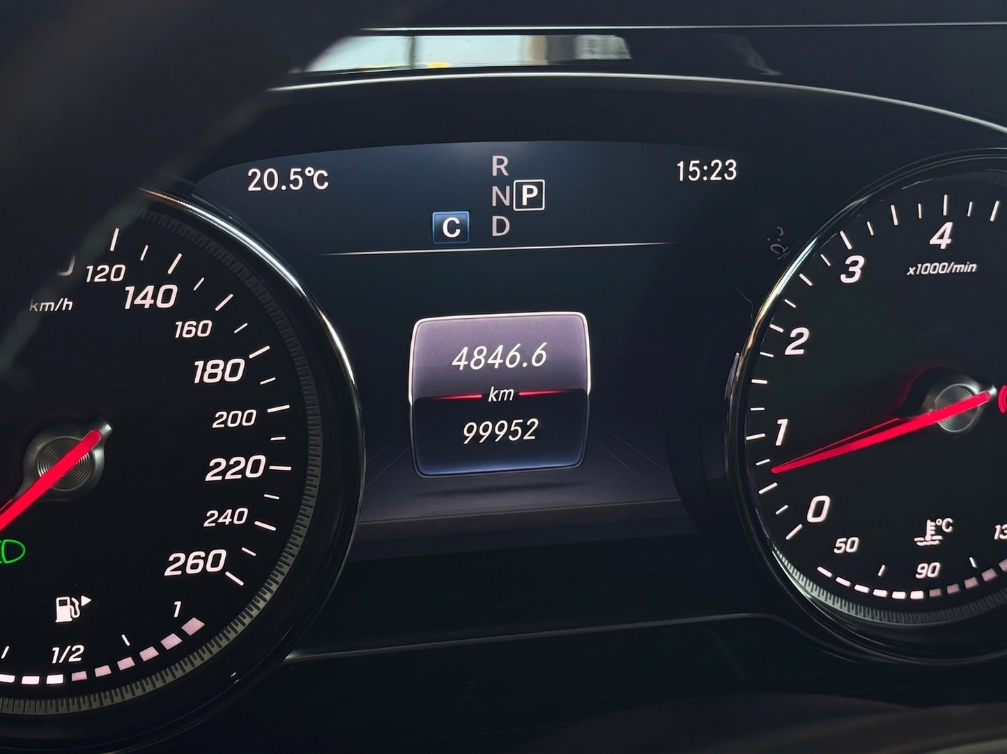 MERCEDES-BENZ E 250 AVANTGARDE 2.0 CGI GASOLINA
