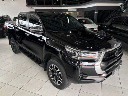 TOYOTA HILUX 2.8 TURBO DIESEL CD SRX 4x4 AUT.