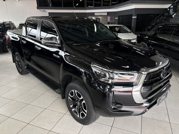 TOYOTA HILUX 2.8 TURBO DIESEL CD SRX 4x4 AUT.