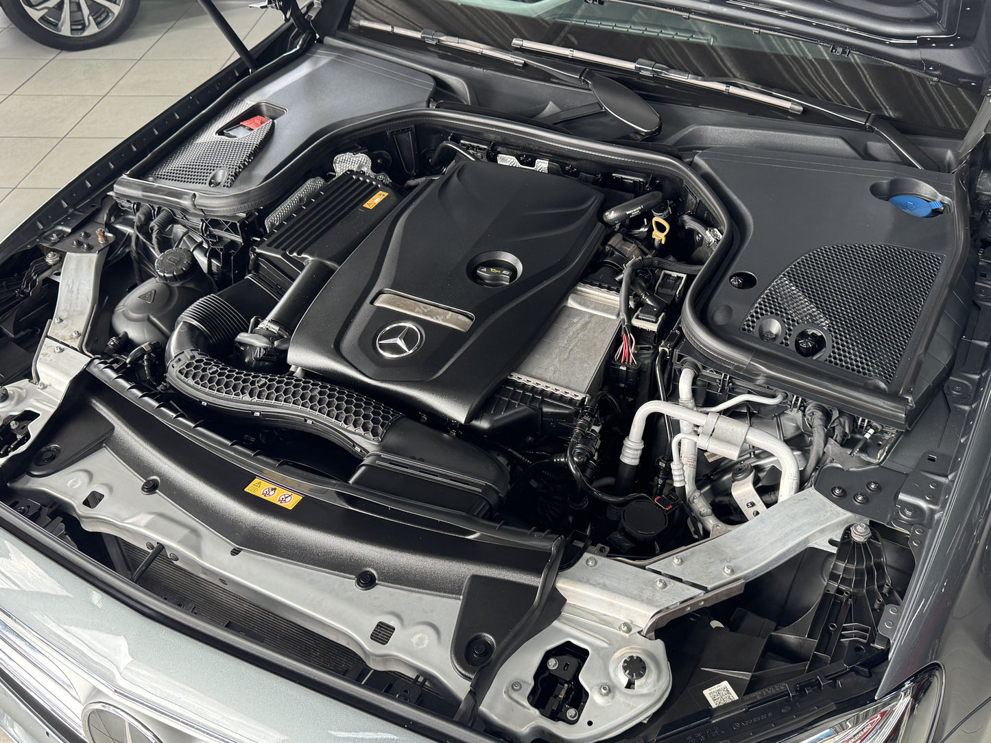 MERCEDES-BENZ E 250 AVANTGARDE 2.0 CGI GASOLINA