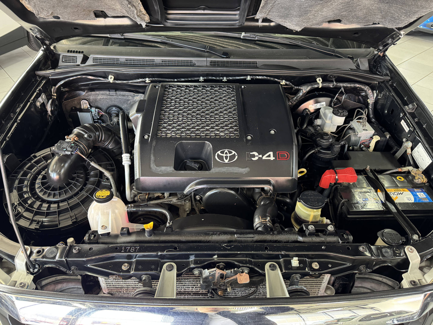 TOYOTA HILUX SW4 SRV TURBO DIESEL 4X4