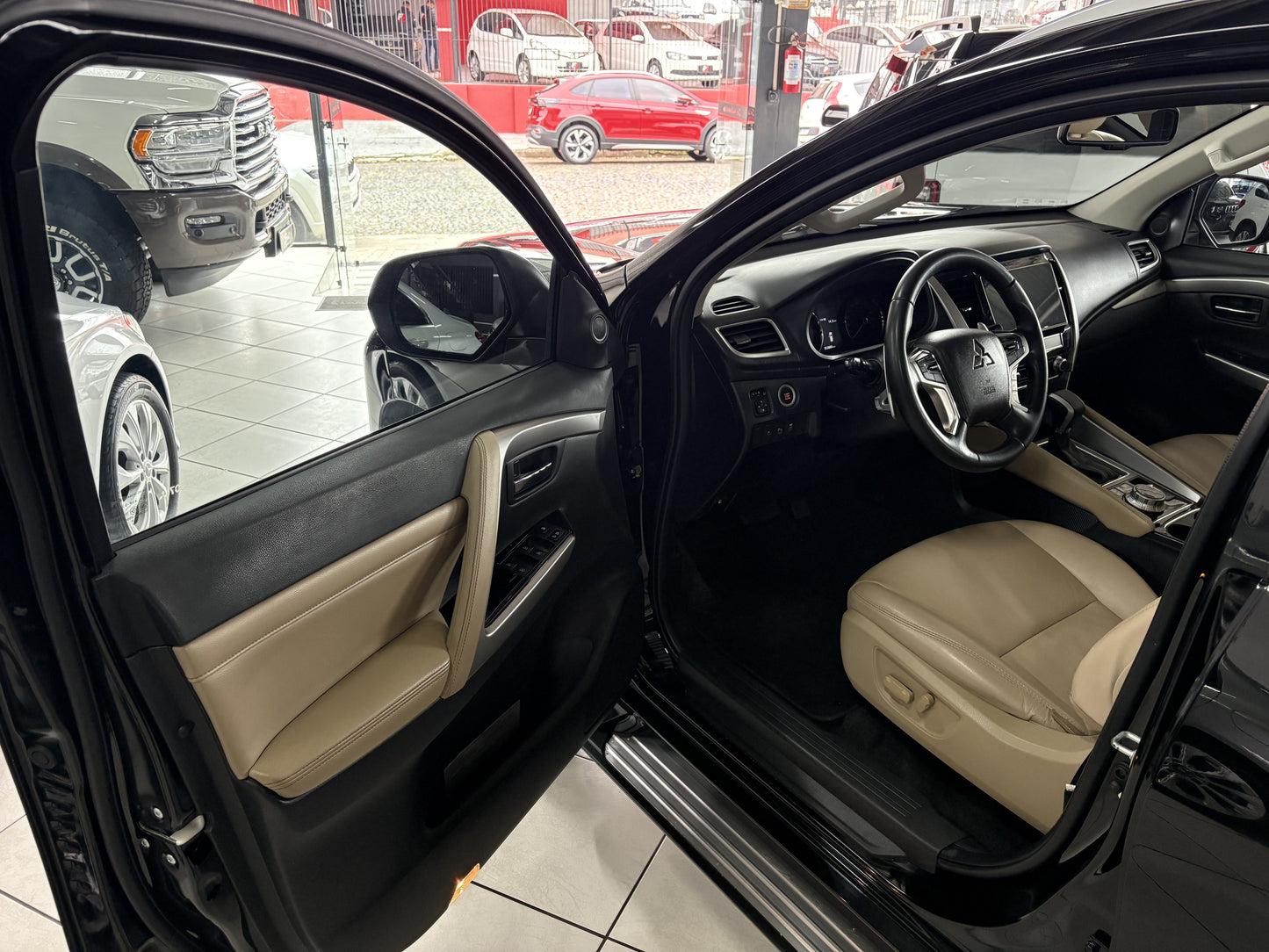 PAJERO SPORT HPE 2.4 TD AWD AUT.