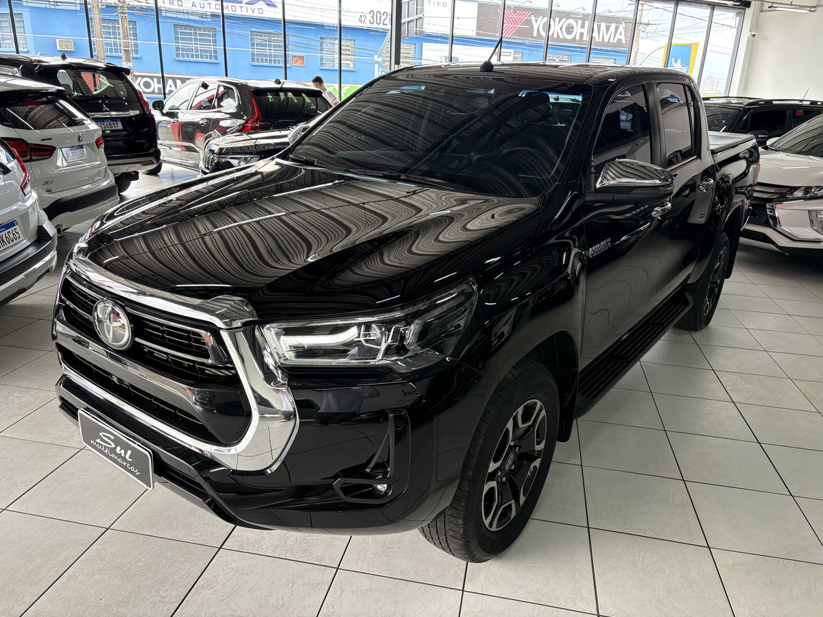 TOYOTA HILUX 2.8 TURBO DIESEL CD SRX 4x4 AUT.