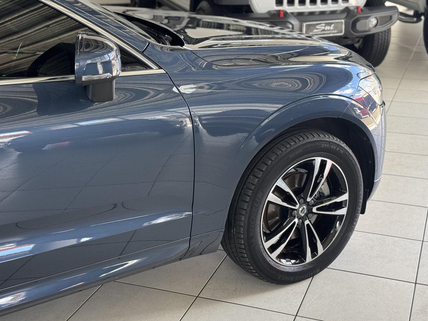 VOLVO XC60 MOMENTUM 2.0 T5 GASOLINA 254CV