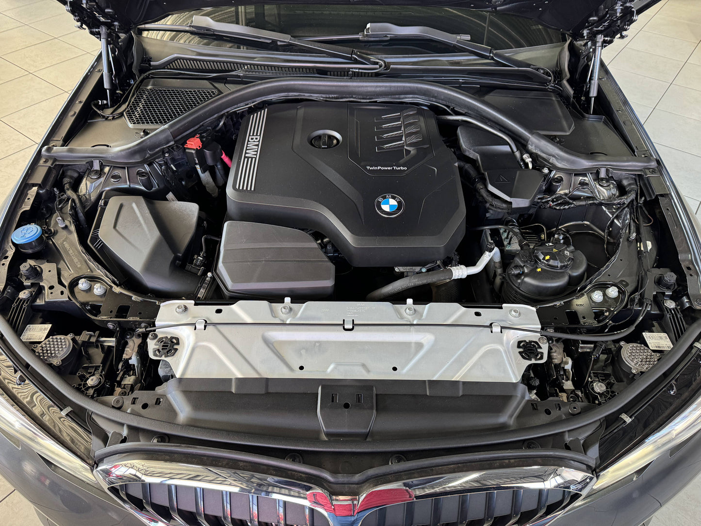 BMW 320i SPORT 2.0 TURBO GASOLINA