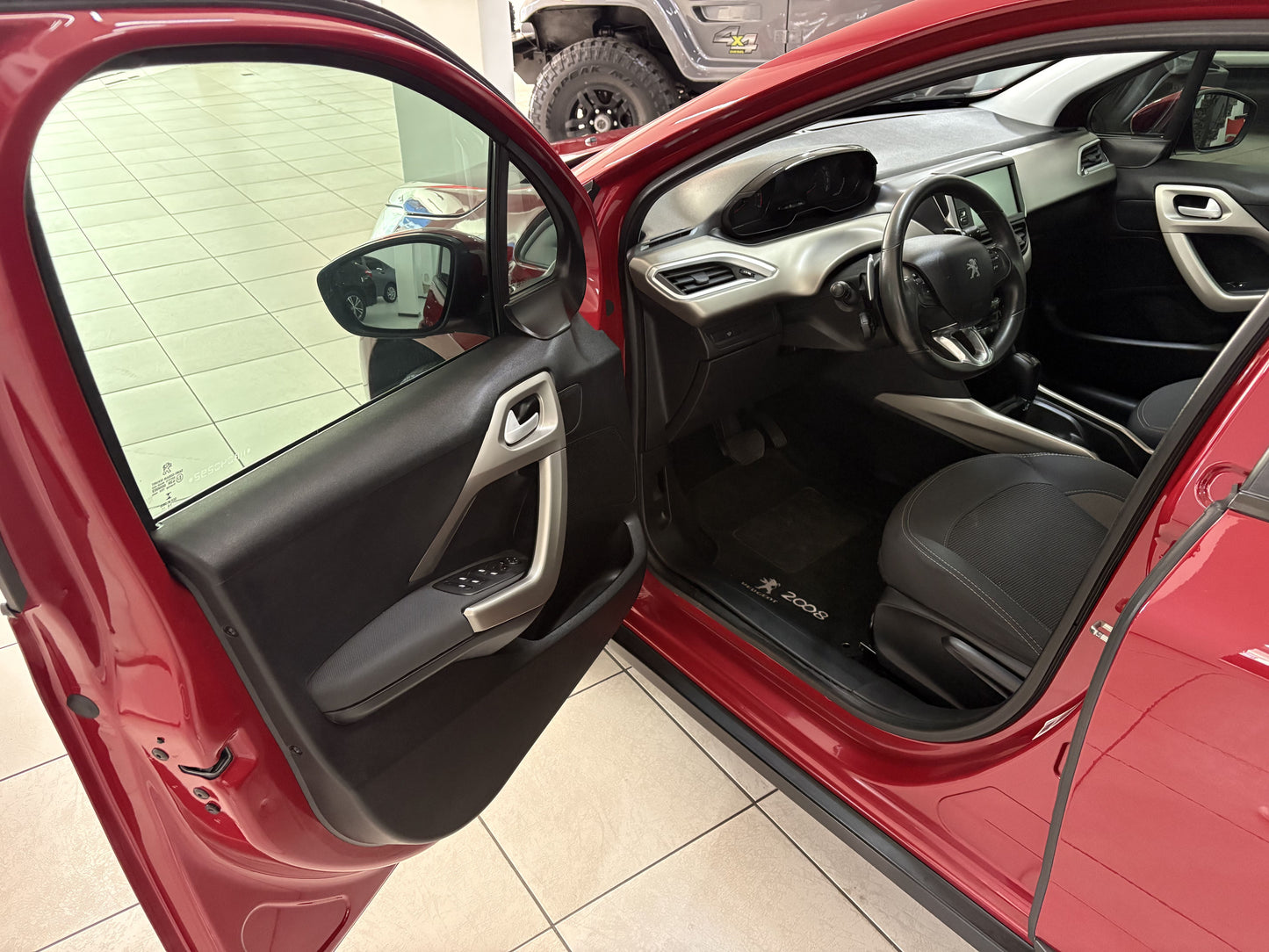 PEUGEOT 2008 ALLURE 1.6 AT