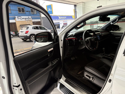 TOYOTA HILUX GR-S 2.8 TDI 4X4