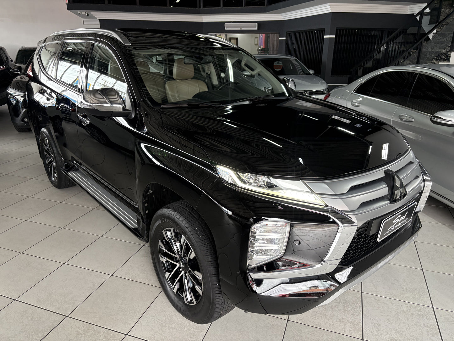 PAJERO SPORT HPE 2.4 TD AWD AUT.