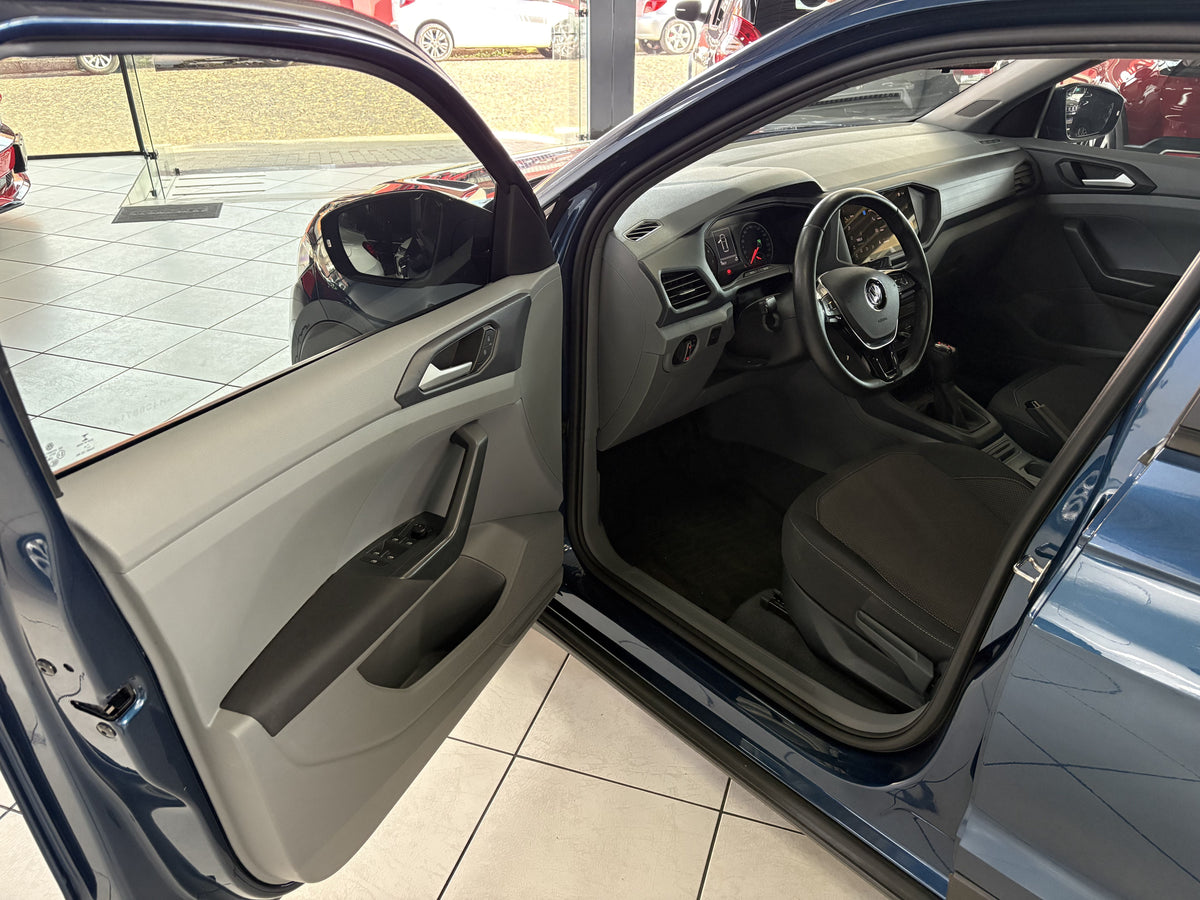 VOLKSWAGEN T-CROSS 1.0 200 TSI FLEX AUT.