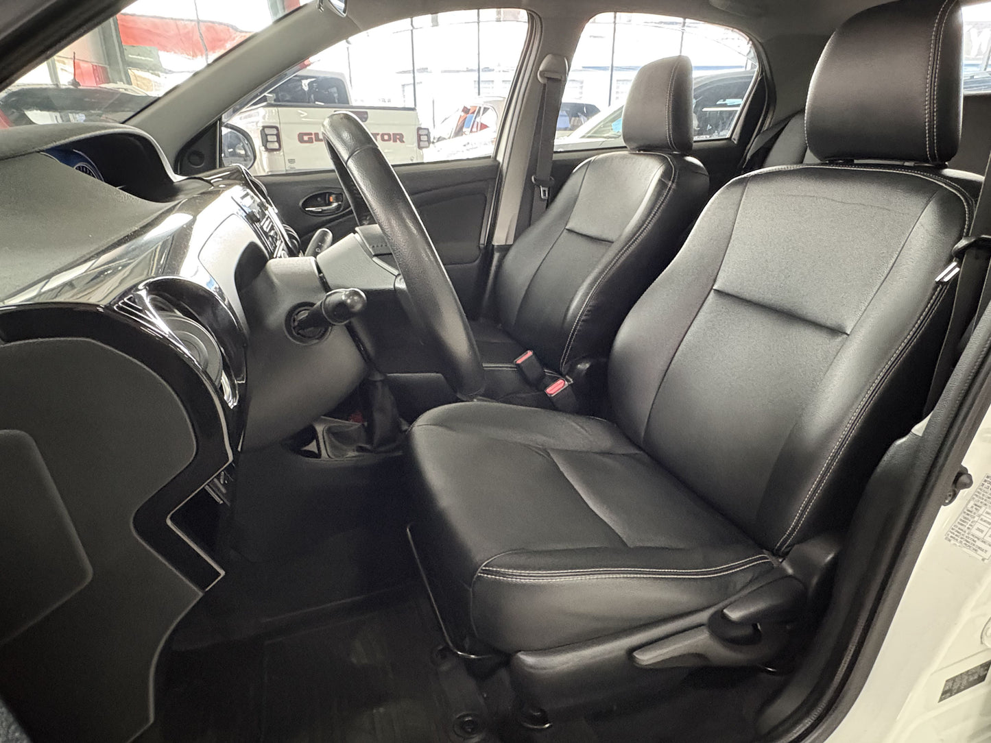 TOYOTA ETIOS 1.5 XLS SEDAN FLEX MANUAL
