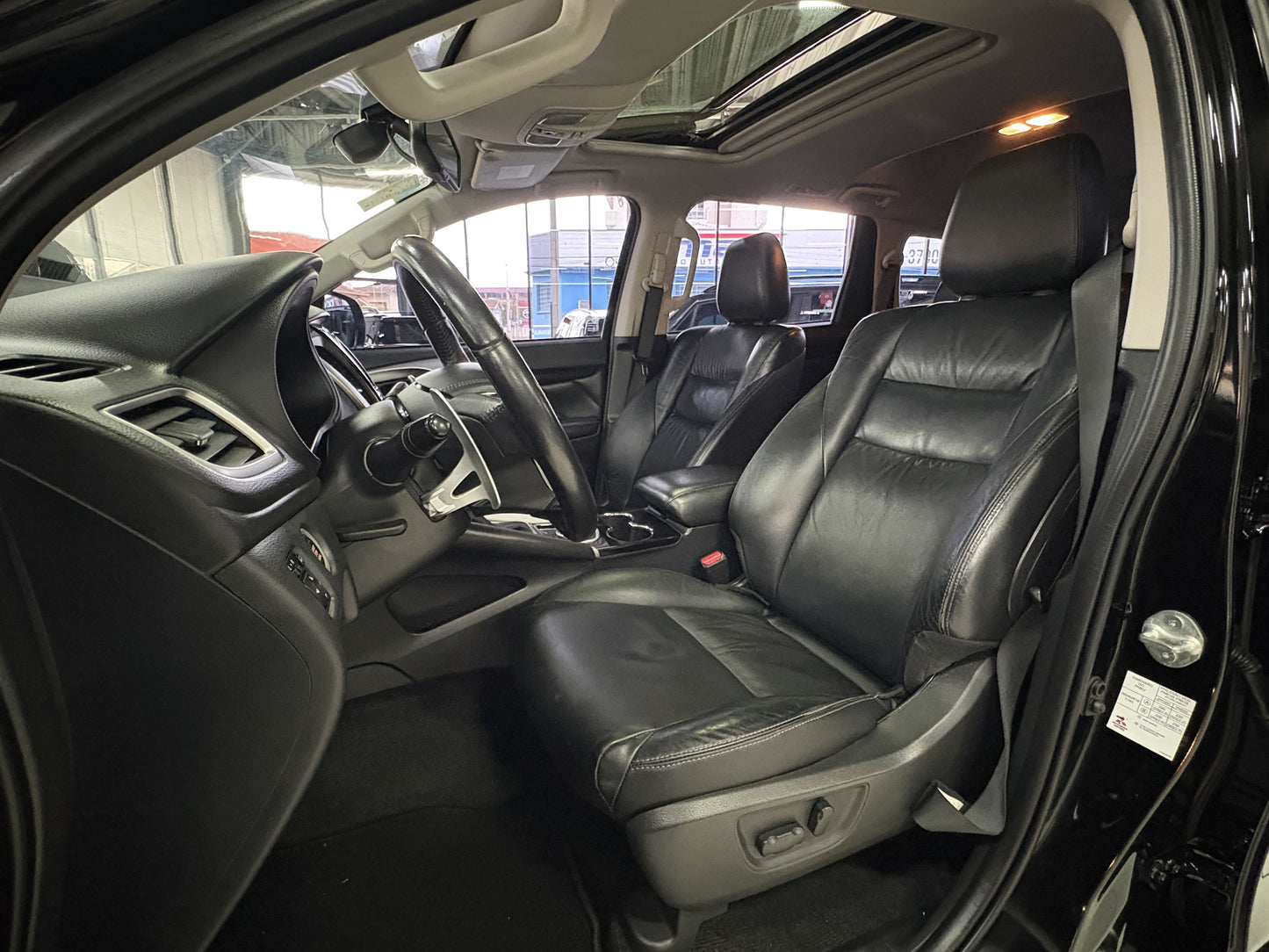MITSUBISHI PAJERO SPORT HPE 2.4 TURBO DIESEL 4X4