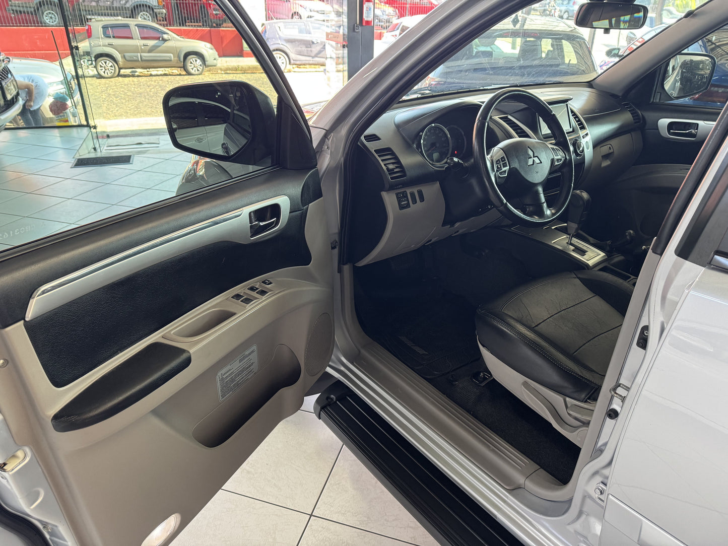 MITSUBISHI PAJERO DAKAR HPE 3.2 TD 7 LUG.