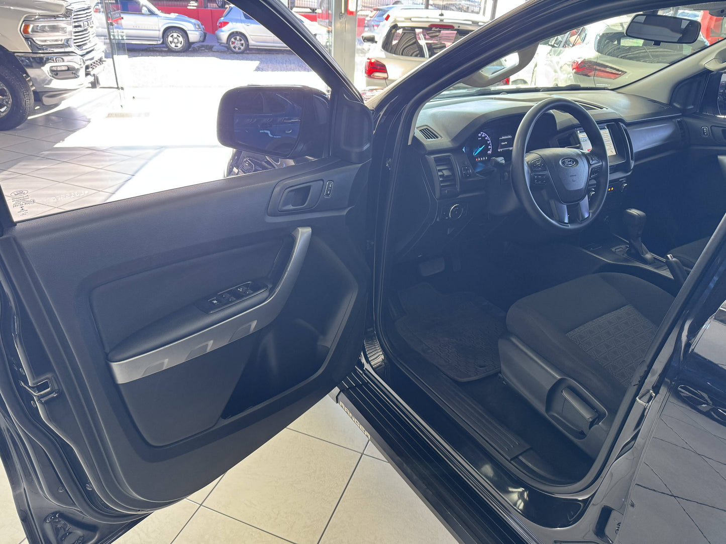 FORD RANGER XLS 2.2 TD 4X2 CD AUT.