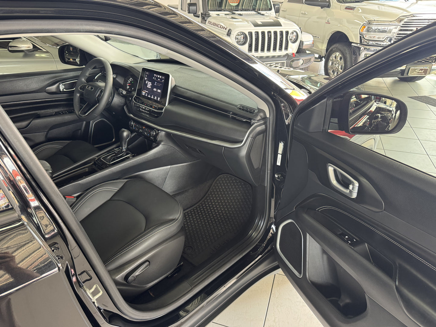 JEEP COMPASS SPORT 1.3 T270 FLEX AUT.