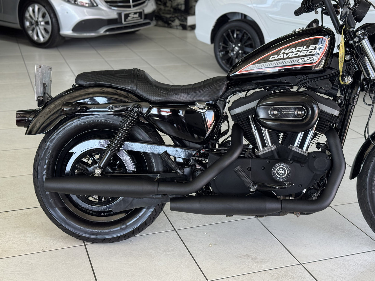 HARLEY DAVIDSON SPORTSTER XL 883 R