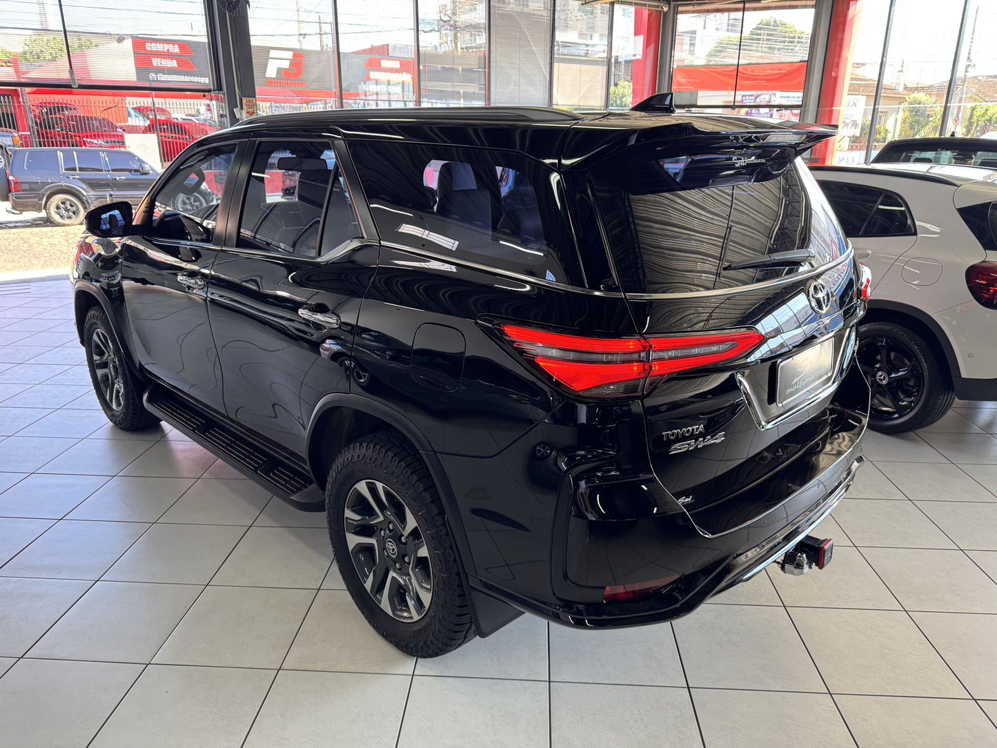 TOYOTA HILUX SW4 DIAMOND  2.8 TURBO DIESEL 7 LUG. 4X4