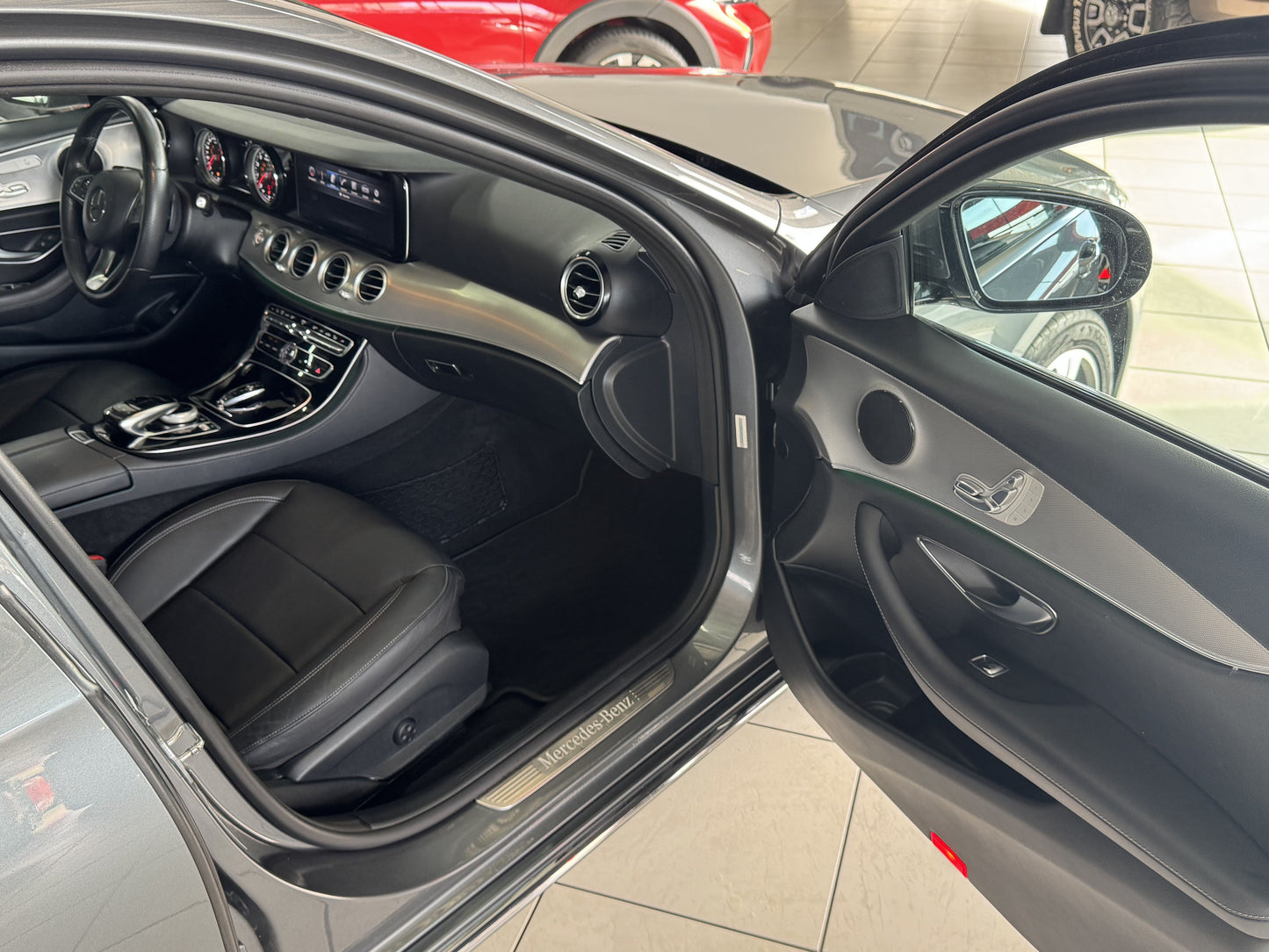 MERCEDES-BENZ E 250 AVANTGARDE 2.0 CGI GASOLINA