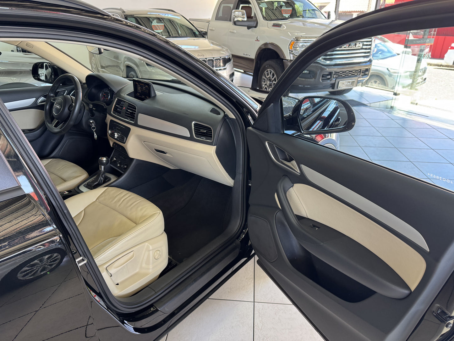 AUDI Q3 1.4 TFSI ATTRACTION FLEX AUT.