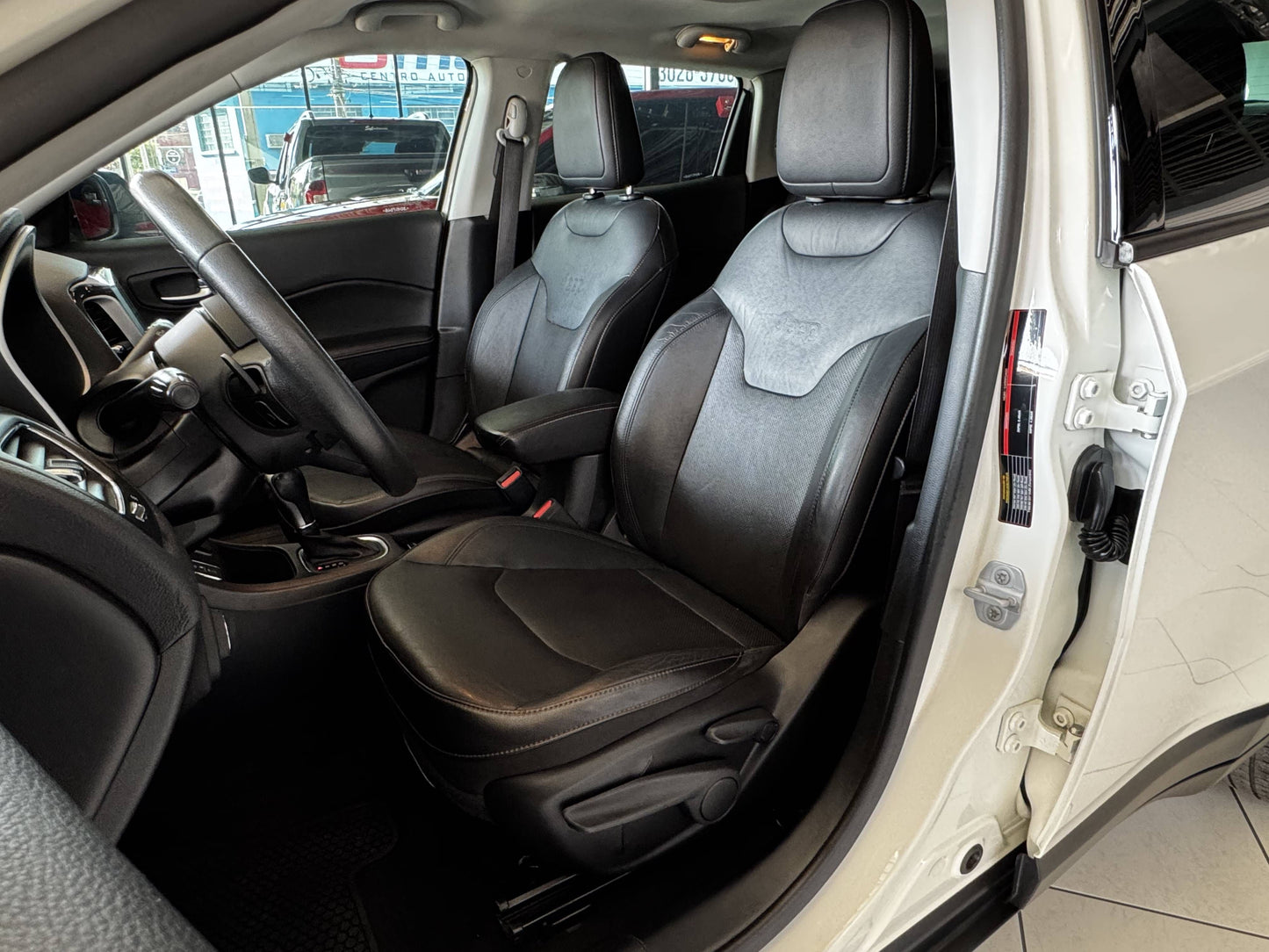 JEEP COMPASS LONGITUDE 2.0 FLEX AUT.