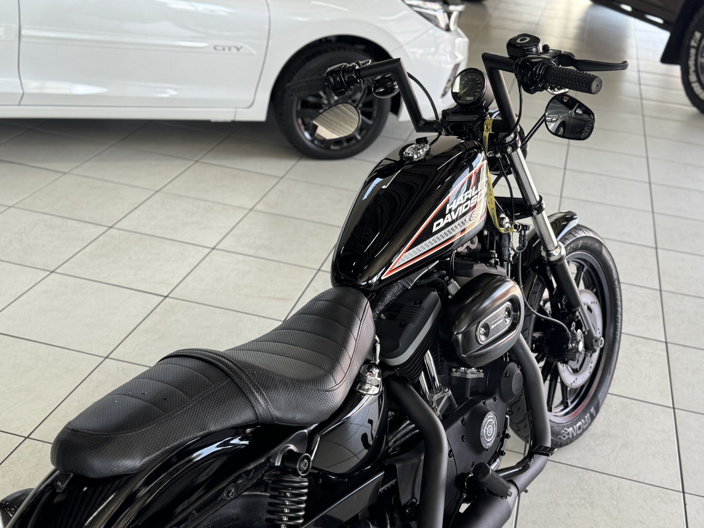 HARLEY DAVIDSON SPORTSTER XL 883 R