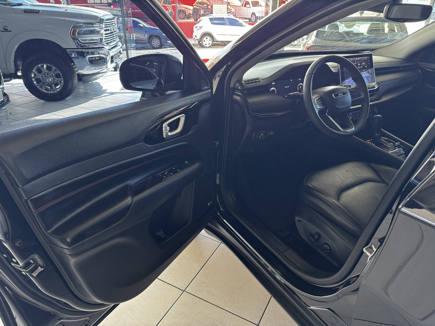 JEEP COMPASS TRAILHAWK 2.0 TD350 4X4 C/ TETO