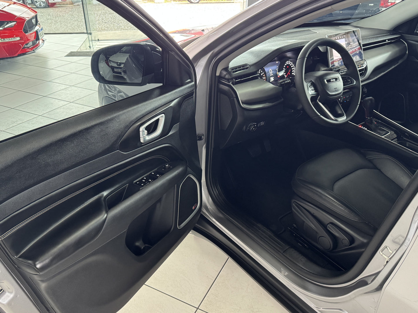 JEEP COMPASS LONGITUDE 1.3 T270 FLEX AUT.
