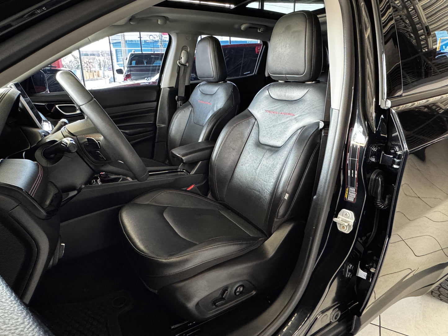 JEEP COMPASS TRAILHAWK 2.0 TD350 4X4 C/ TETO