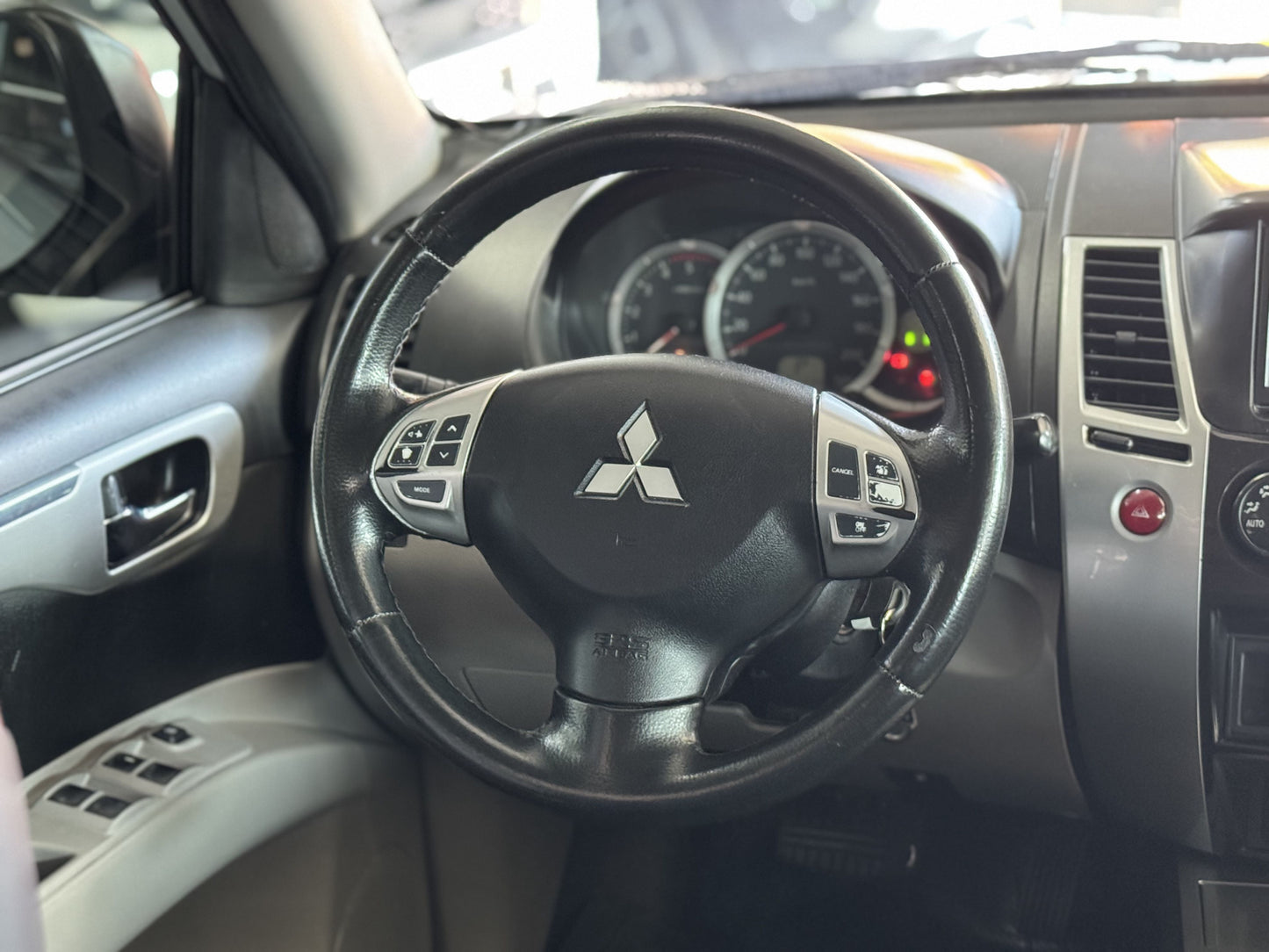 MITSUBISHI PAJERO DAKAR HPE 3.2 TD 7 LUG.