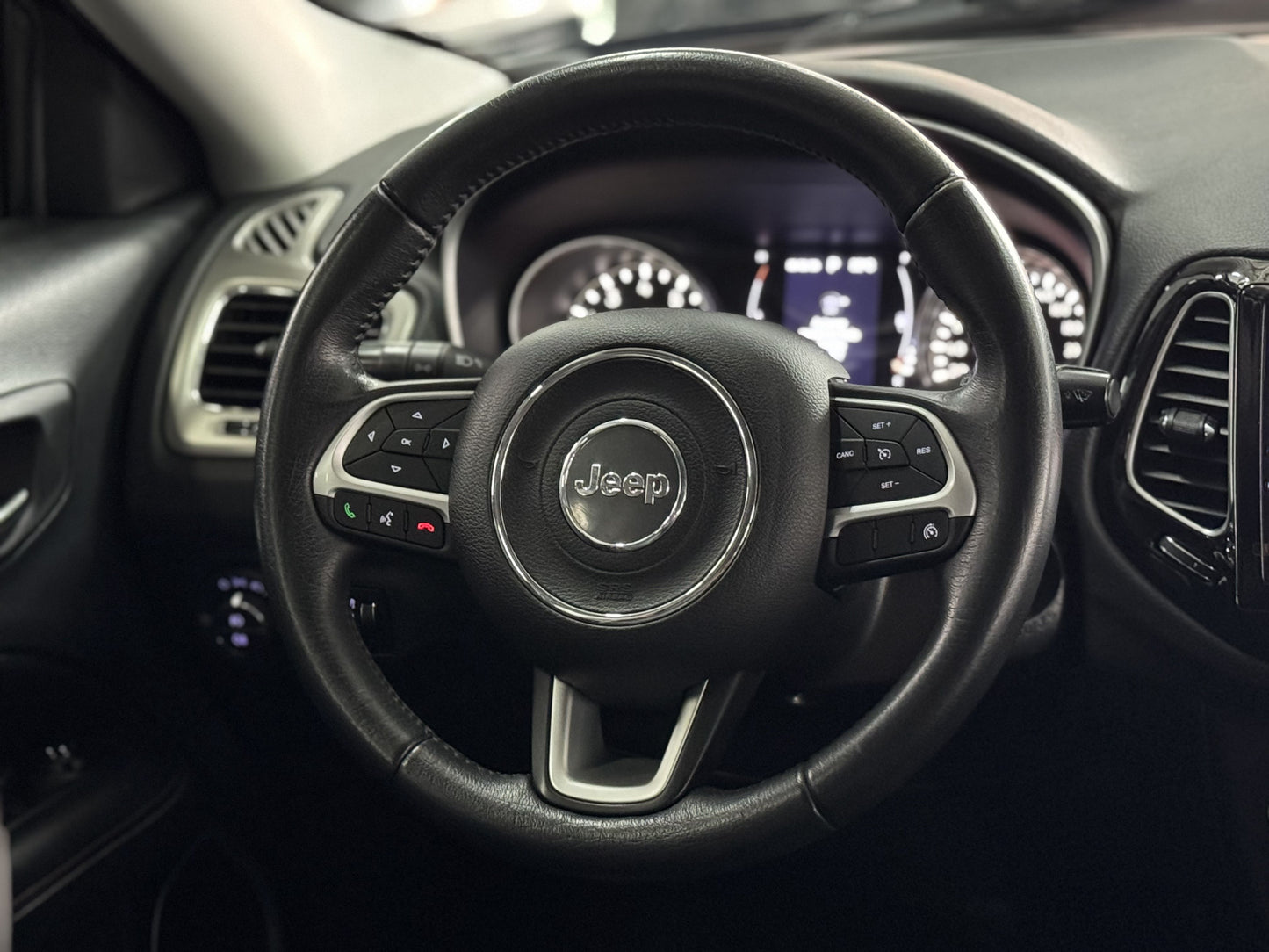 JEEP COMPASS SPORT 2.0 FLEX AUT. (COM COURO)
