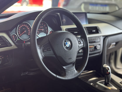 BMW 320i 2.0 TURBO ACTIVE FLEX AUT.