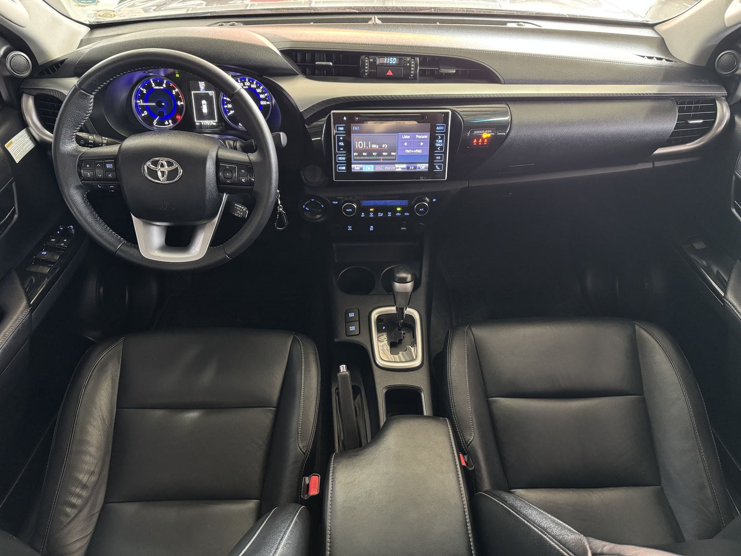 TOYOTA HILUX SRV 2.8 TD 4X4 CD AT.
