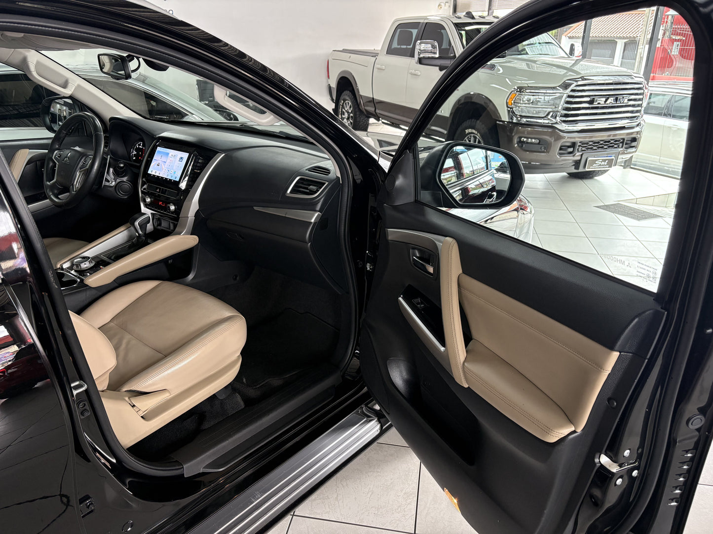 PAJERO SPORT HPE 2.4 TD AWD AUT.