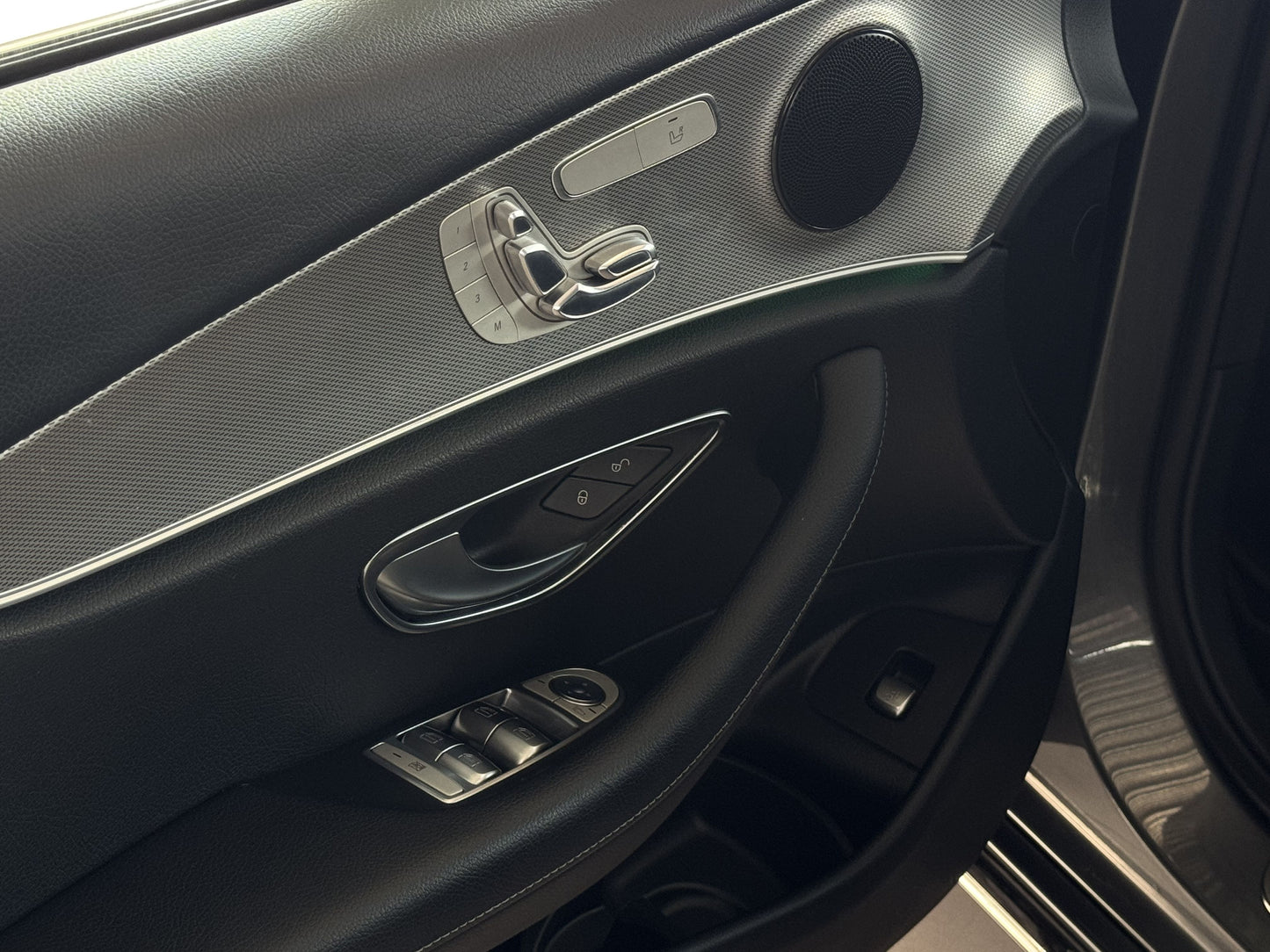 MERCEDES-BENZ E 250 AVANTGARDE 2.0 CGI GASOLINA