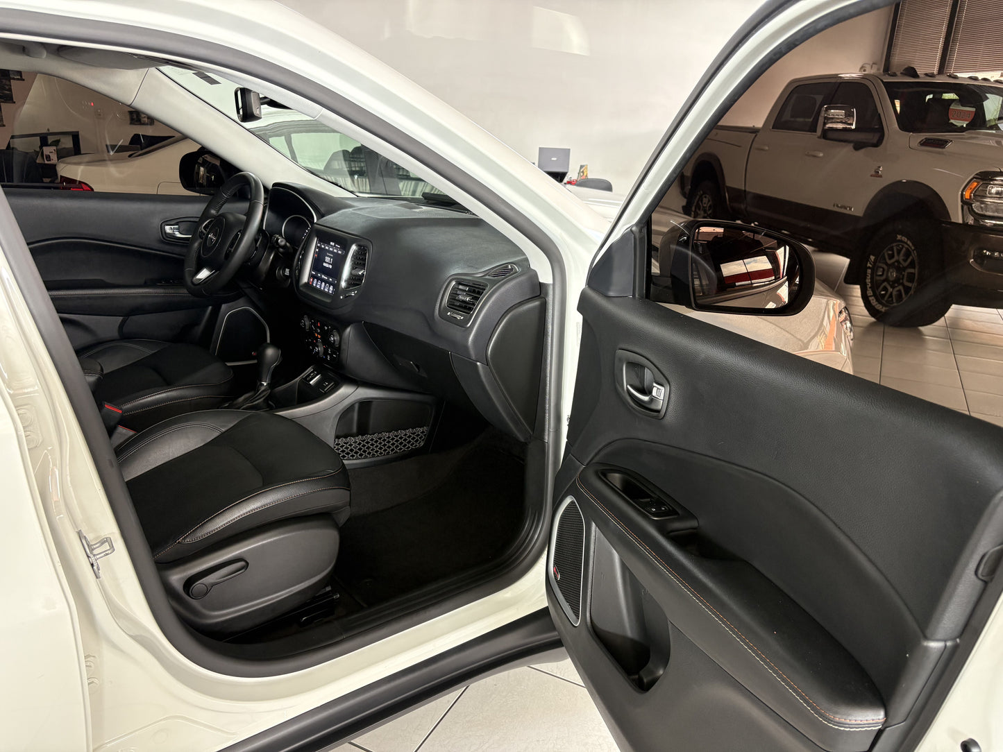JEEP COMPASS LONGITUDE 2.0 FLEX AUT.