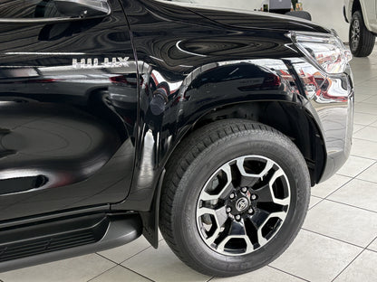 TOYOTA HILUX 2.8 TURBO DIESEL CD SRX 4x4 AUT.
