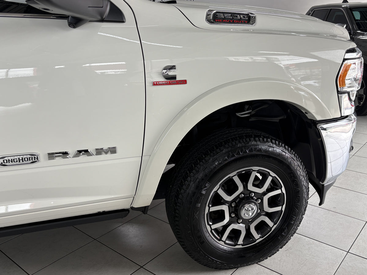 RAM 3500 LIMITED LONGHORN 6.7 TURBO DIESEL 4x4