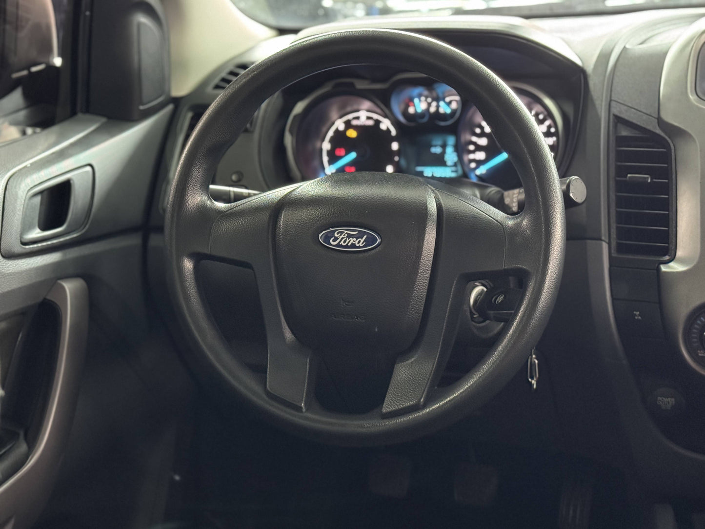 FORD RANGER XLS 3.2 4X4 TURBO DIESEL MANUAL