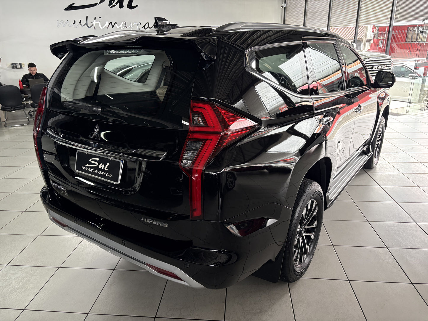 PAJERO SPORT HPE 2.4 TD AWD AUT.