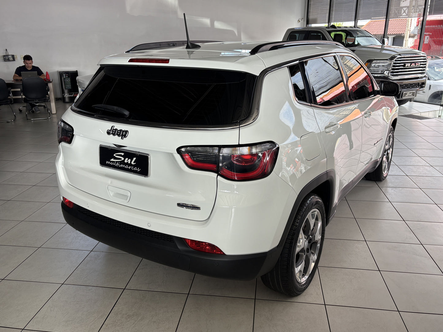 JEEP COMPASS LONGITUDE 2.0 FLEX AUT.
