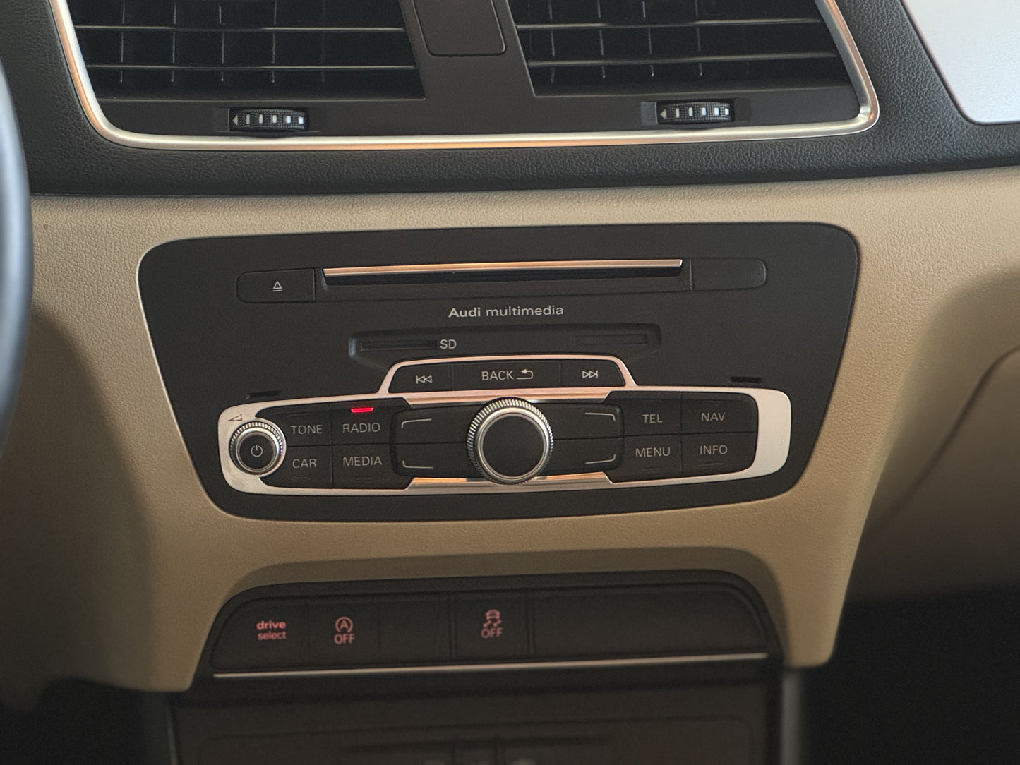 AUDI Q3 1.4 TFSI ATTRACTION FLEX AUT.