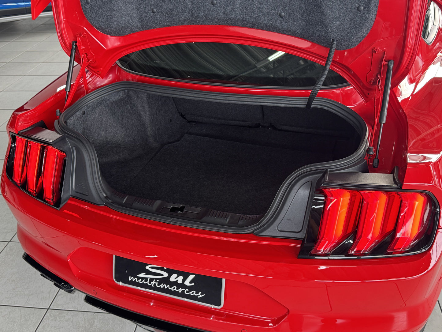 FORD MUSTANG GT PREMIUM 5.0 V8 GASOLINA 466CV