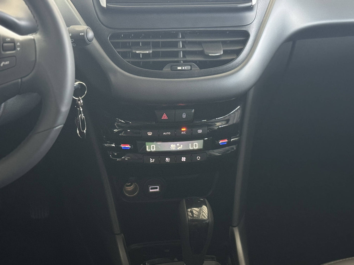 PEUGEOT 2008 GRIFFE 1.6 THP FLEX AUT.