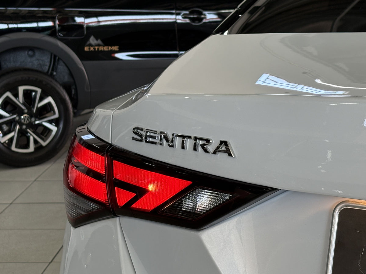 NISSSAN SENTRA EXCLUSIVE PREMIUM 2.0 GASOLINA