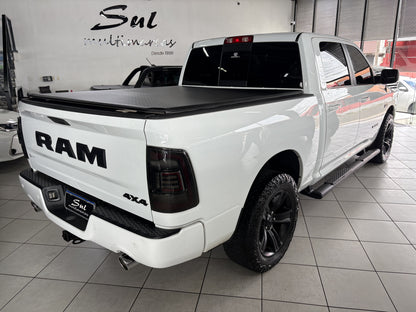RAM CLASSIC LARAMIE NIGHT EDITION 5.7 V8 GASOLINA 4x4