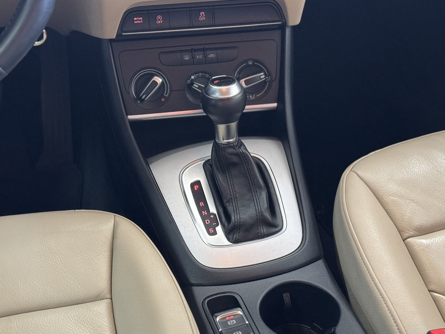 AUDI Q3 1.4 TFSI ATTRACTION FLEX AUT.