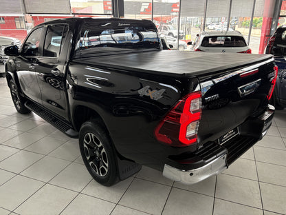 TOYOTA HILUX 2.8 TURBO DIESEL CD SRX 4x4 AUT.