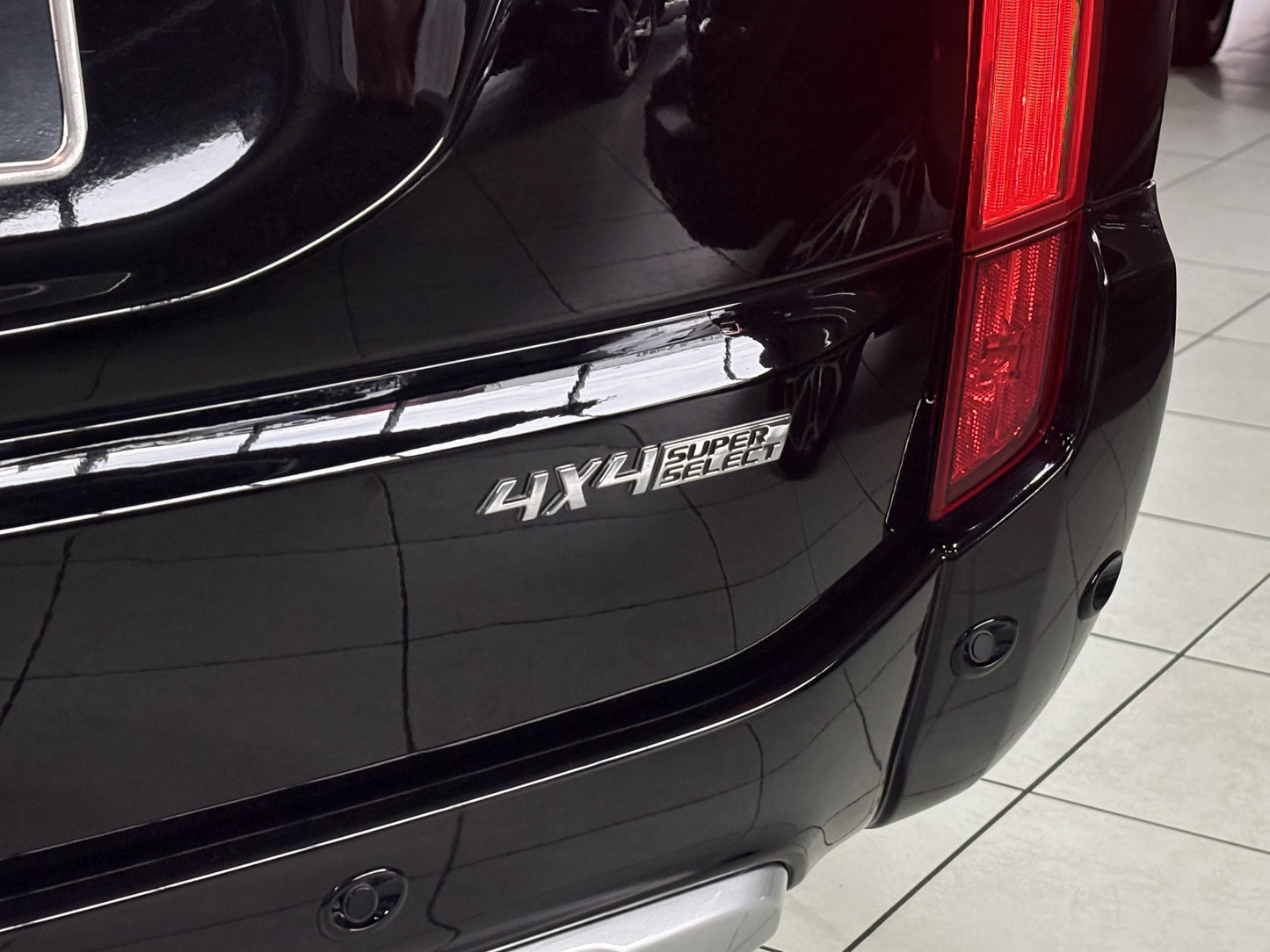 MITSUBISHI PAJERO SPORT HPE 2.4 TURBO DIESEL 4X4