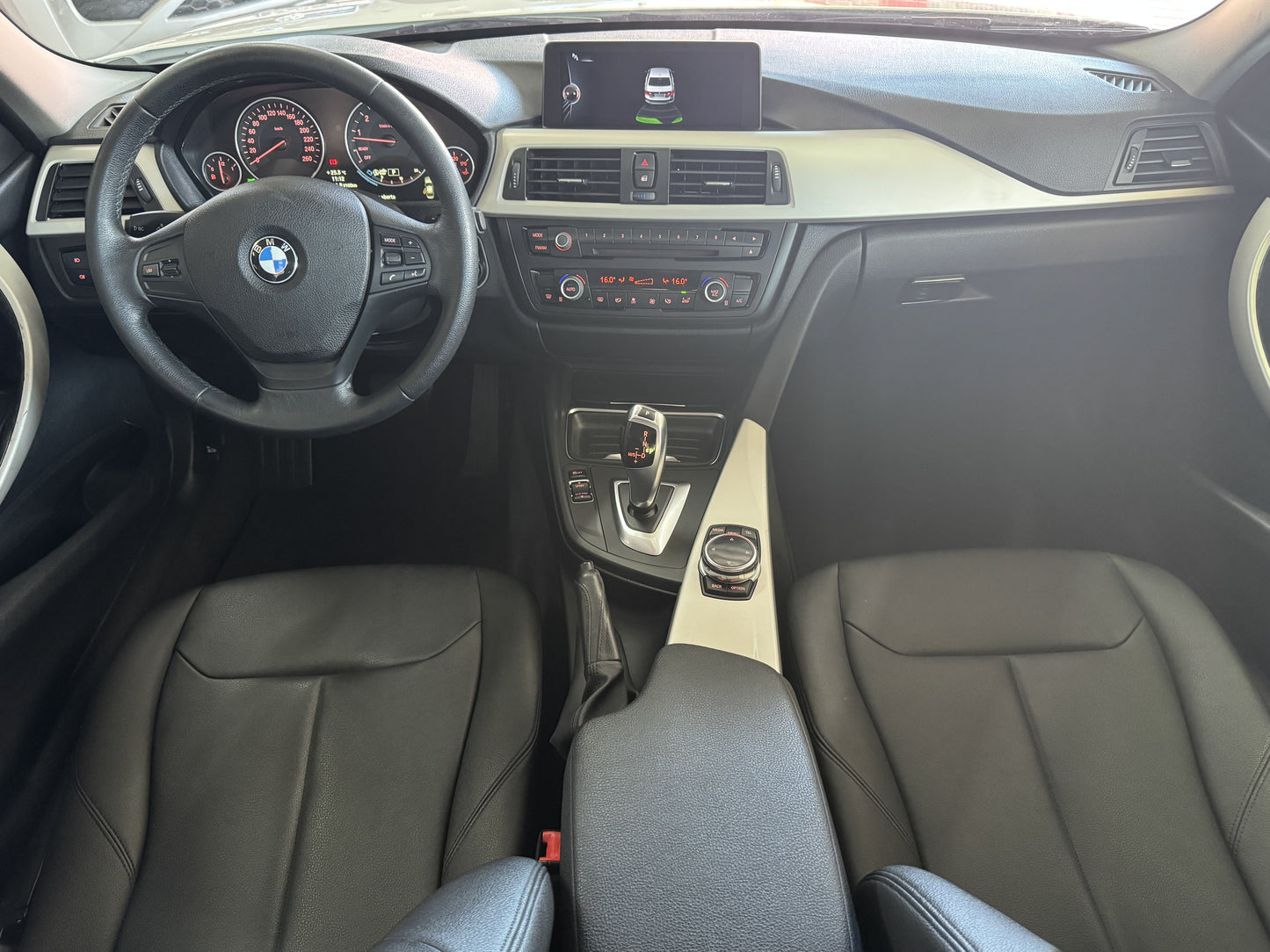 BMW 320i 2.0 TURBO ACTIVE FLEX AUT.